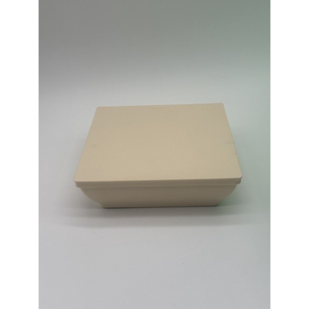 New Tupperware‎ Square Keeper 1.75 Liter Container w/ Lid 3238a & 3239a-2